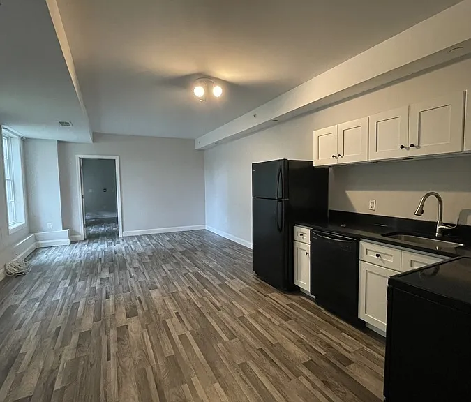 56 New Rochester Rd #101 — Photo 2