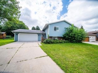 2402 59th St NW, Rochester, MN 55901