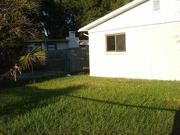 4th image of 6703 50th Ave N APT A