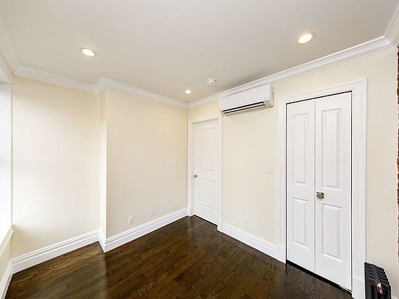 4th image of 317 2nd Ave APT 3D