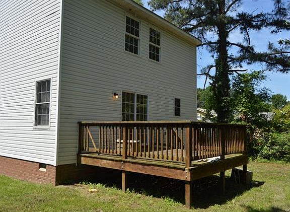 3rd image of 2712 Western St