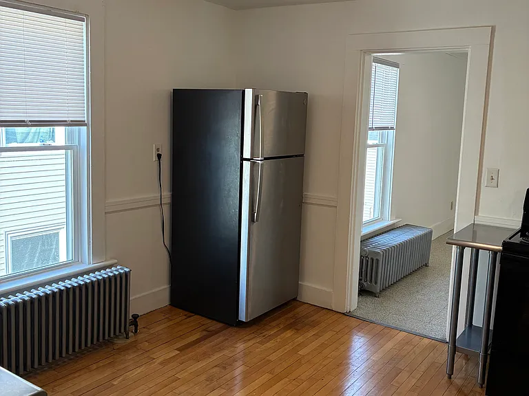 170 Pine St #5 — Photo 10