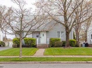 28 Bromley Pl, Bloomfield, NJ 07003