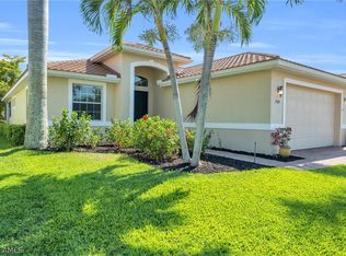 2465 Blackburn Cir, Cape Coral, FL 33991