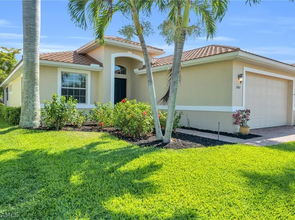 2465 Blackburn Cir, Cape Coral, FL 33991