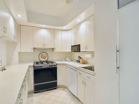 2nd image of 1 Gracie Ter APT 7F
