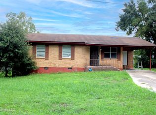 6125 Dora Ave, Moss Point, MS 39563