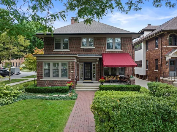 4201 North Downer AVENUE, Milwaukee, WI 53211