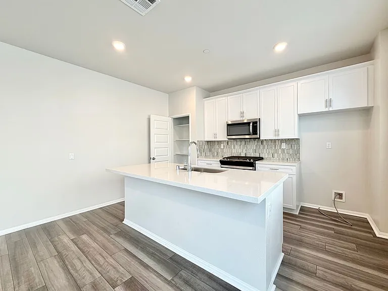 40617 Birchfield Dr — Photo 8