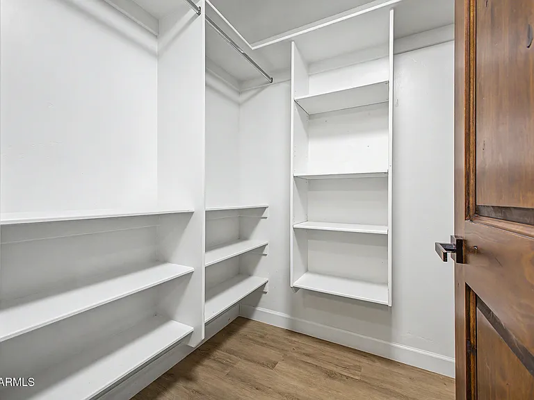 2311 E Colter St — Photo 36