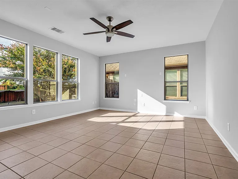 29488 Salem Fields Dr — Photo 15