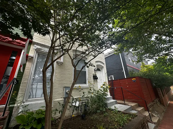 1246 Duncan Pl NE, Washington, DC 20002