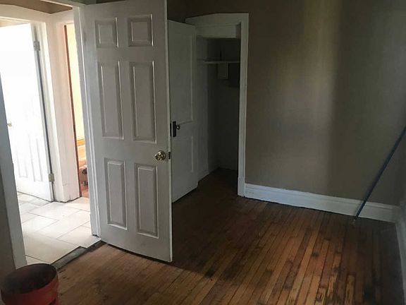 5th image of 6843 S Rockwell St