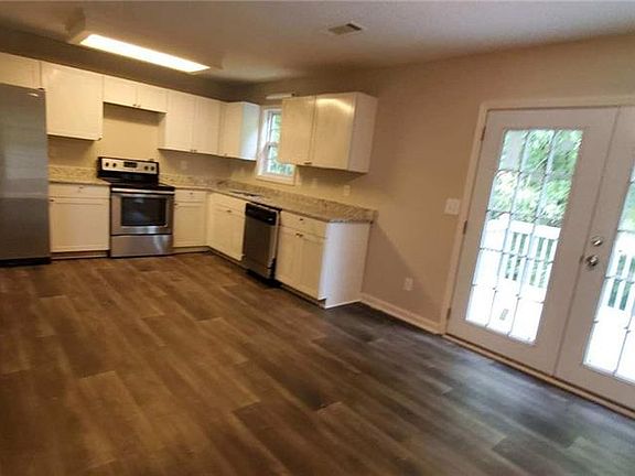 3rd image of 6050 April Dr