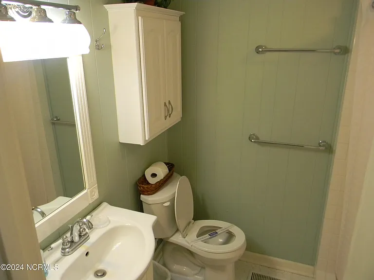 323 Front St — Photo 7
