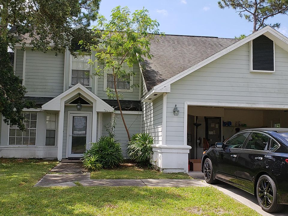 1st image of 326 Emerson Dr NW #0