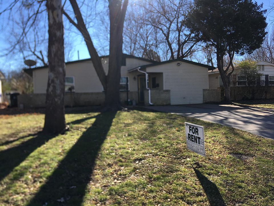 1st image of 1702 Dakota St