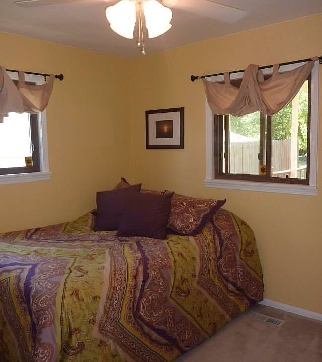 1st image of 335 Fernbarry Dr