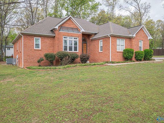 3rd image of 136 Forest Home Dr