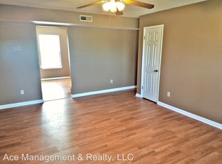 96 Collins Place Pvt Dr APT 1, Danville, AL 35619