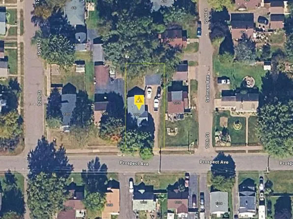 1209 Prospect Ave, Cloquet, MN 55720