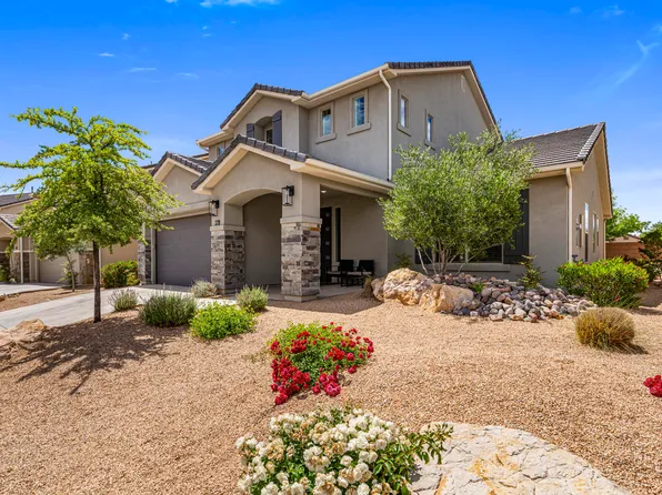 379 N Puerta Dr, Washington, UT 84780