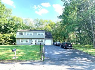 42 Concord Ln, Basking Ridge, NJ 07920