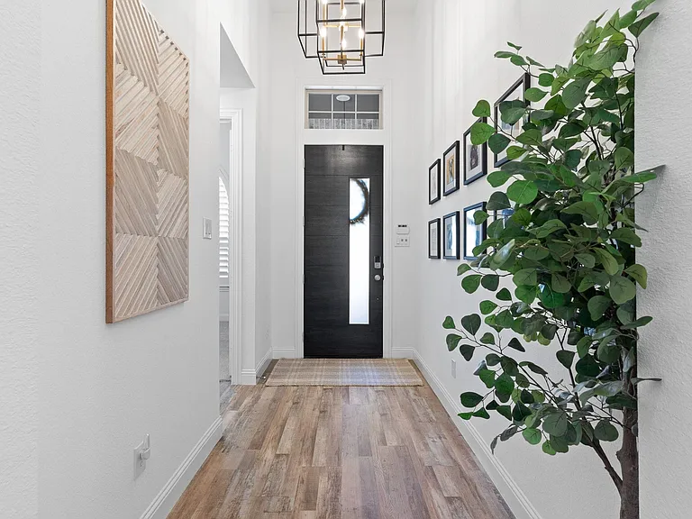 1020 Gentle Knoll Ln — Photo 3