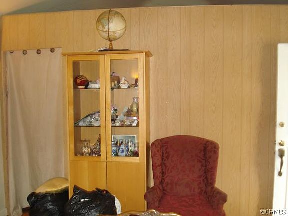 4th image of 7727 S Halldale Ave