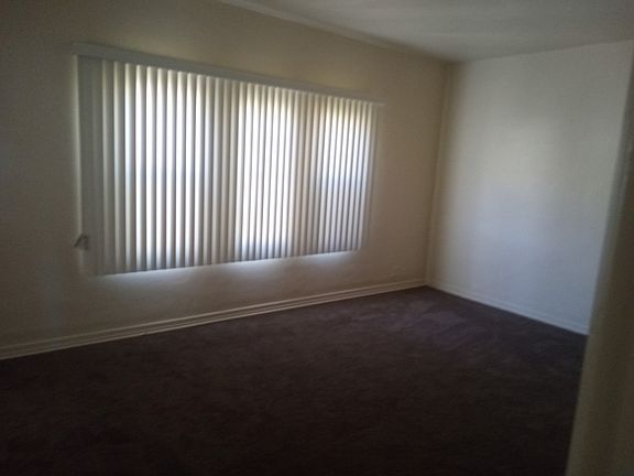 5th image of 4723 S Budlong Ave APT 6