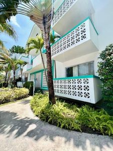 350 Collins Ave APT 304, Miami Beach, FL, 33139
