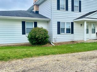 1421 Honeysuckle Rd #1, Hartford, WI 53027
