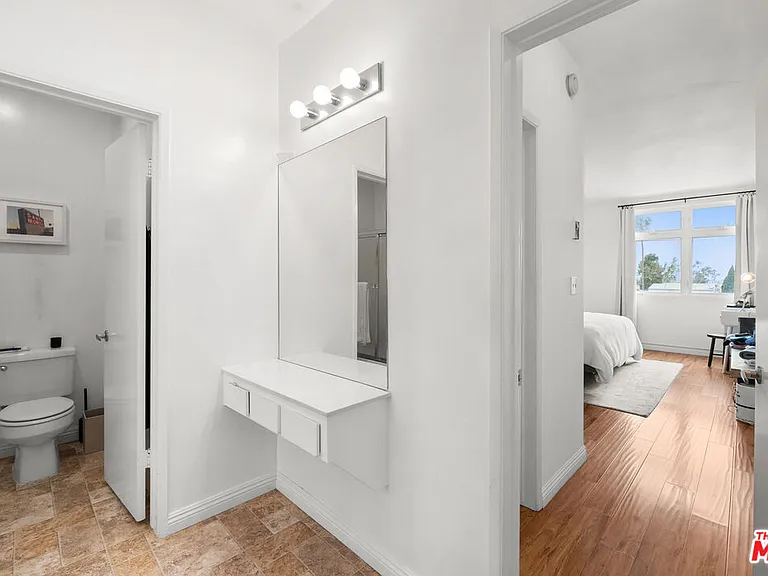 900 Euclid St #403 — Photo 13
