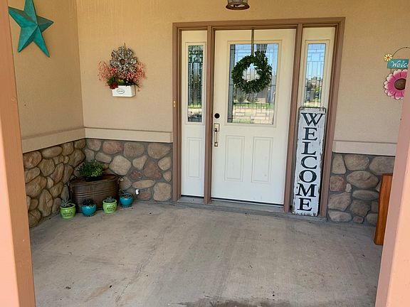 4th image of 4 W Lake Ct