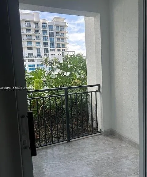 3175 NE 184th St #3103 — Photo 11