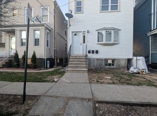 933 Anna St FLOOR 2, Elizabeth, NJ 07201