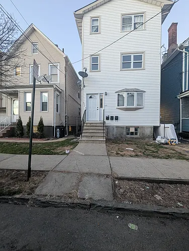 933 Anna St #2 Photo 1