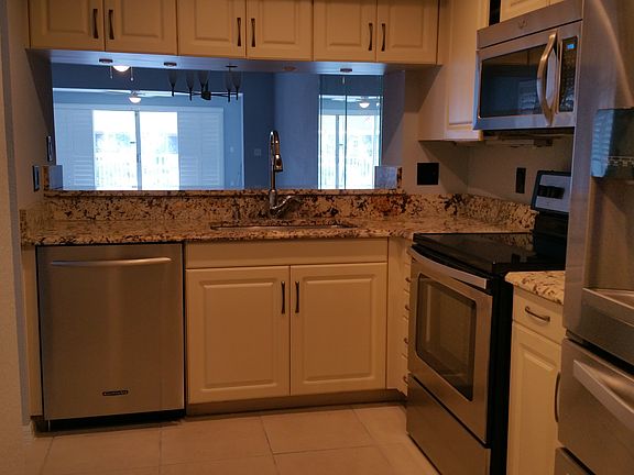 5th image of 9410 Tara Cay Ct #15