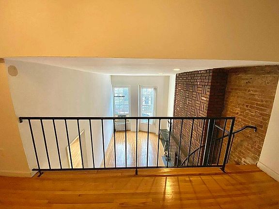 4th image of 33 W 85th St #1AB