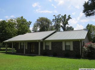 2016 Ridge Crest Dr, Guntersville, AL 35976