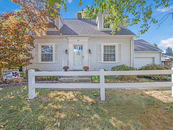 2nd image of 425 Brightwood Dr