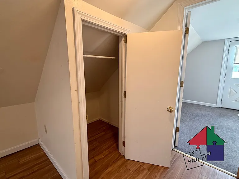 233 N Main St — Photo 7
