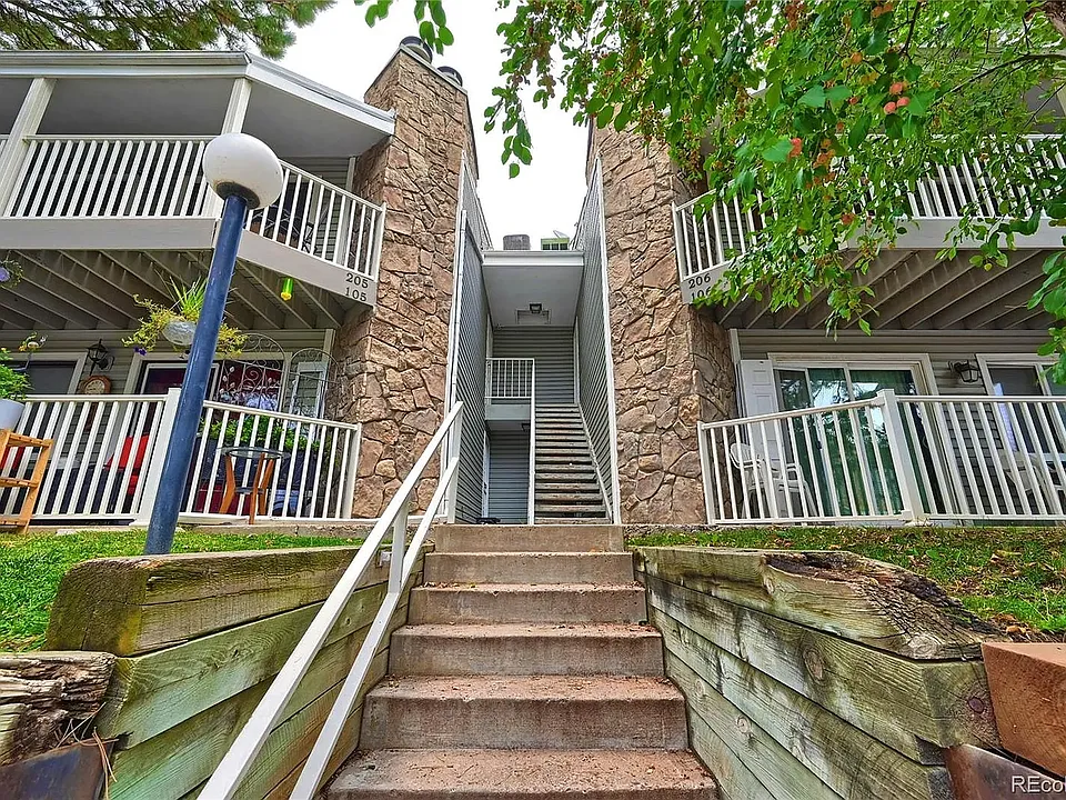 910 S Walden St #206
