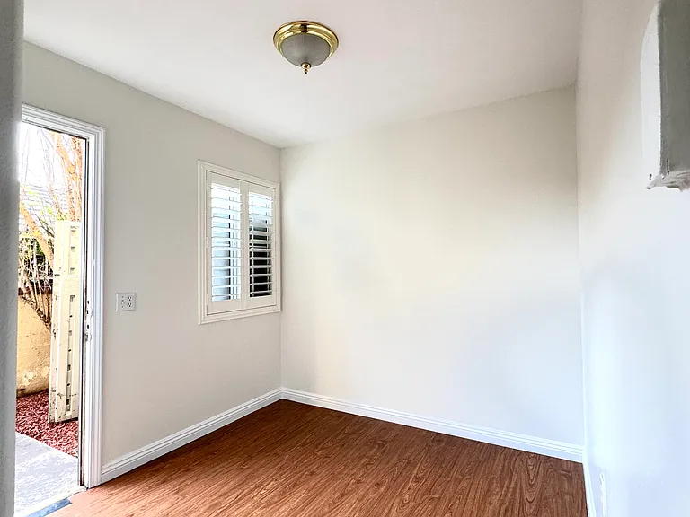805 S 2nd Ave — Photo 8