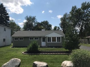 1035 Cosgrove Ln, Waterford, MI 48328