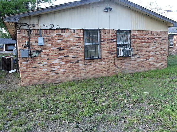 4th image of 109 Jefferies St