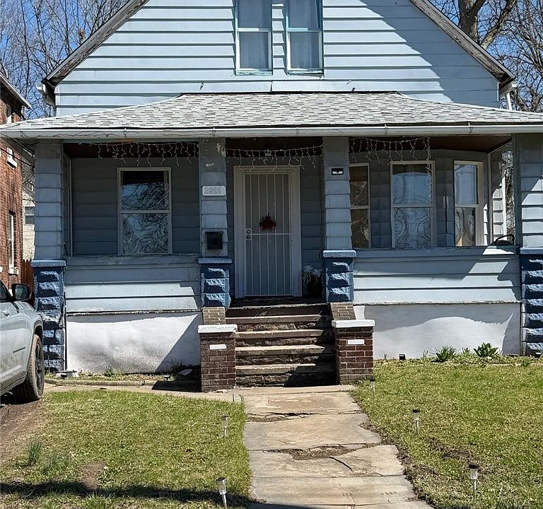1st image of 2901 E 102nd St