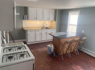 30 Grover St FLOOR 2, North Providence, RI 02911