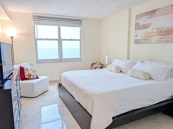 3rd image of 2501 S Ocean Dr APT 1021
