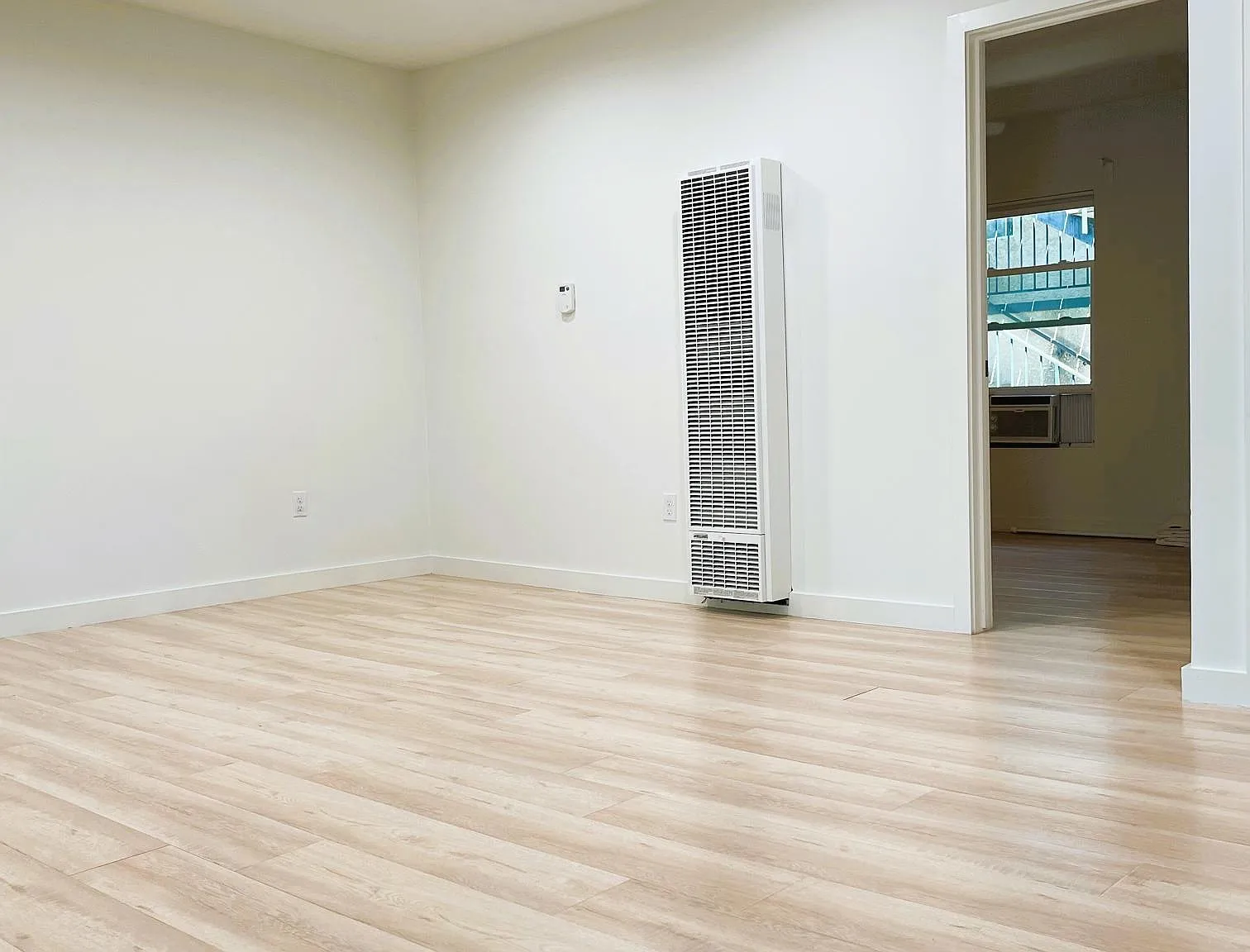 2 bed, 750 sqft, $2,450 — Photo 3